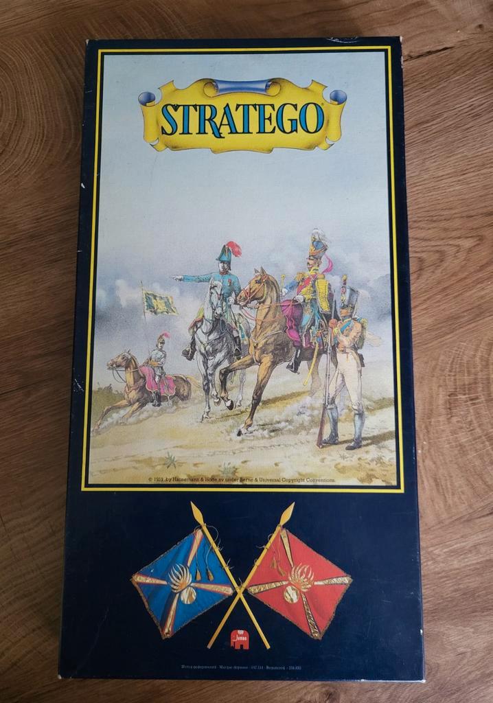 Stratego Bordspel - Klassieker!, Hobby en Vrije tijd, Gezelschapsspellen | Bordspellen, Zo goed als nieuw, Een of twee spelers