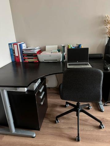 Hoekbureau met ladeblok