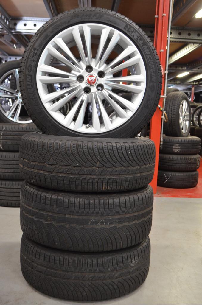 Org. 19" Jaguar XJ Velgen Breedset + Winterbanden + TPMS, Auto-onderdelen, Banden en Velgen, Banden en Velgen, Winterbanden, 19 inch