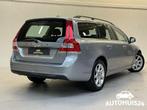 Volvo V70 T4 180pk Nordic+ Automaat 2014 NL-AUTO|XENON|PDC|O, Euro 5, 4 cilinders, Met garantie (alle), 179 pk