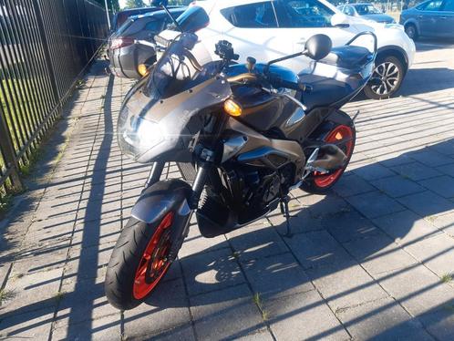 Aprilia Tuono, Motoren, Motoren | Aprilia, Particulier, Naked bike, meer dan 35 kW, 2 cilinders, Motorrijbewijs A, Sportuitlaat