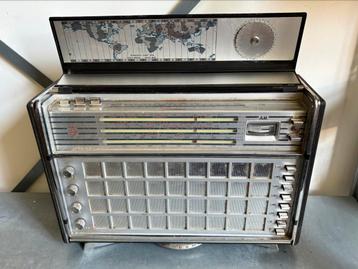 Philips Radio 22RL 798 - Iconisch James Bond movie beschikbaar voor biedingen