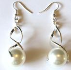 UNIEKE PAREL OORBELLEN in zilver kleurige zetting, Marktplaats@koningsieraden.nl, Overige materialen, Hangers, Verzenden