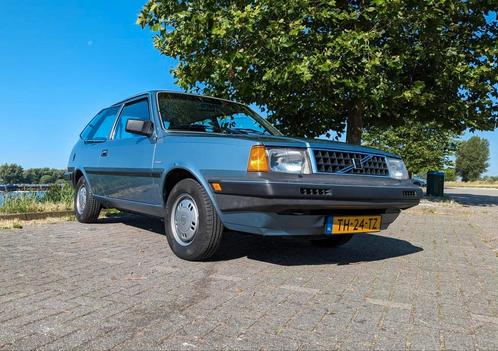 Volvo 340 1.4 GL AUT S6 1988 Blauw, Auto's, Volvo, Particulier, Benzine, Hatchback, Automaat, Origineel Nederlands, Blauw, Achterwielaandrijving
