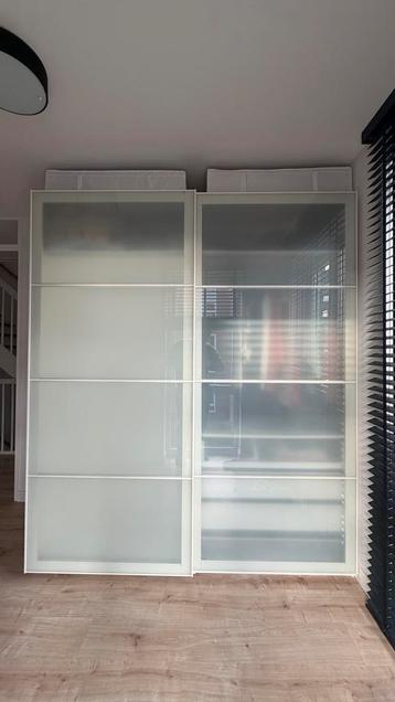 IKEA Pax Kast met glazen Schuifdeuren 236x200cm - afbeelding 1