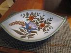 Plateelbakkerij Gouda Schaal Flora Iris  + Schenkkan Irisee, Antiek en Kunst, Antiek | Keramiek en Aardewerk, Ophalen