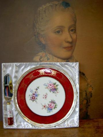 Franse taartschaal + mes Limoges beschikbaar voor biedingen