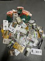 Partij pluggen, schroeven en haken 50 doosjes, Doe-het-zelf en Verbouw, IJzerwaren en Bevestigingsmiddelen, Ophalen of Verzenden