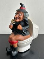 Vintage Schreeuwlelijk scheten latende Heks op WC  23 cm, Verzamelen, Beelden en Beeldjes, Ophalen of Verzenden, Gebruikt