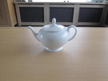 Rosenthal Classic Rose witte Theepot 1,3liter inhoud. beschikbaar voor biedingen