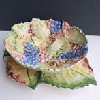 Antieke Franse Barbotine Fruitschaal, Gebruikt, Schaal, Ophalen of Verzenden, Overige vormen