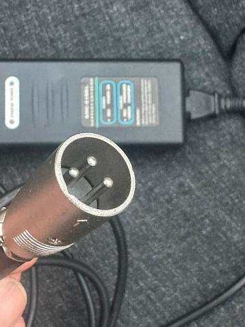 36 Volt,3 pin ,Elektrische Fiets oplader beschikbaar voor biedingen