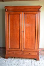 Prachtige grote antieke mahonie houten Louis Philippe kast.