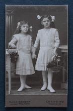 Carte de Visite - B6 - Meisjes met strikjes in het haar, Gebruikt, Verzenden, Foto, Voor 1940