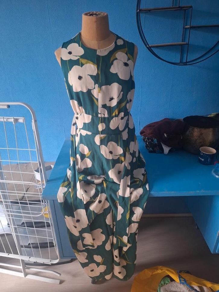 Phase Eight Jumpsuit Groen Bloemen Maat 40, Kleding | Dames, Jumpsuits, Zo goed als nieuw, Maat 38/40 (M), Groen, Ophalen of Verzenden