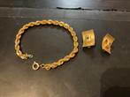 Vintage setje goudkleurige antieke armband oorclips strass, Overige materialen, Armband, Ophalen of Verzenden