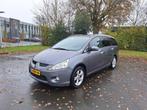 Mitsubishi Grandis 2.0 DI-D Intense 7 zitter Motor schade, Auto's, Mitsubishi, Voorwielaandrijving, Euro 5, 15 km/l, Gebruikt
