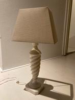 Lamp (marmer) met kap, Ophalen of Verzenden, Zo goed als nieuw, 50 tot 75 cm