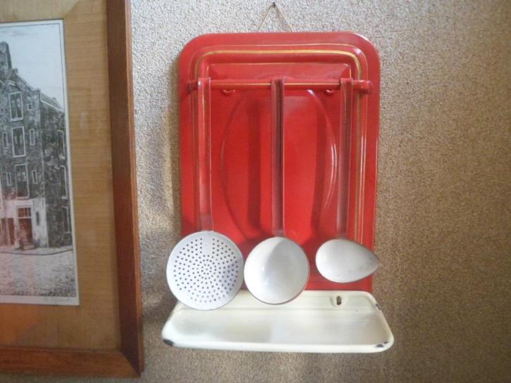 Emaillen LEPELREK rood keukenrek houder met emaille lepels, Antiek en Kunst, Antiek | Emaille, Ophalen of Verzenden