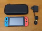 Nintendo Switch met OPLADER & TAS, Spelcomputers en Games, Spelcomputers | Nintendo Switch, Ophalen of Verzenden, Gebruikt