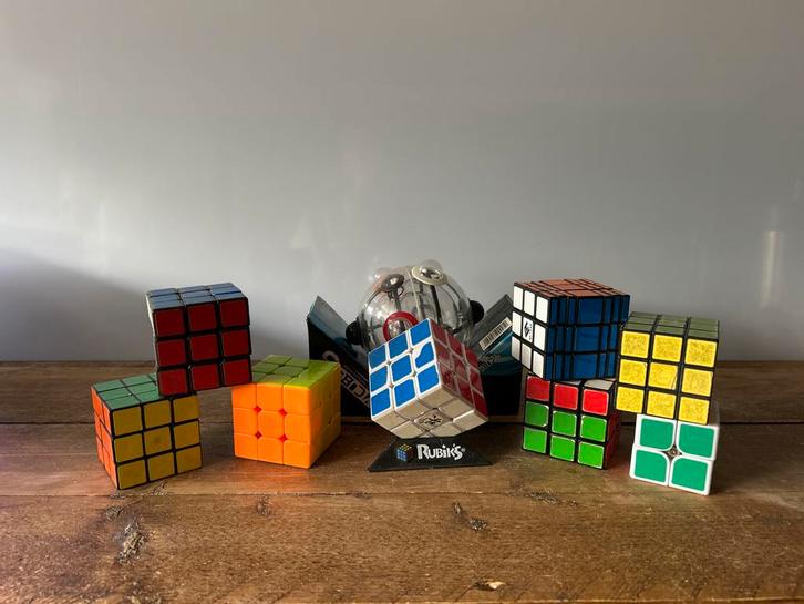 Rubiks Kubus Collectie - 8 kubussen + 1 bal €25, Verzamelen, Speelgoed, Gebruikt, Ophalen of Verzenden