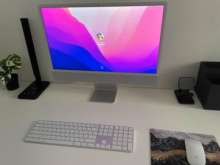 Imac 24 inch - Prachtige All-in-One Computer, Computers en Software, Apple Desktops, Zo goed als nieuw, iMac, SSD, Onbekend, 8 GB