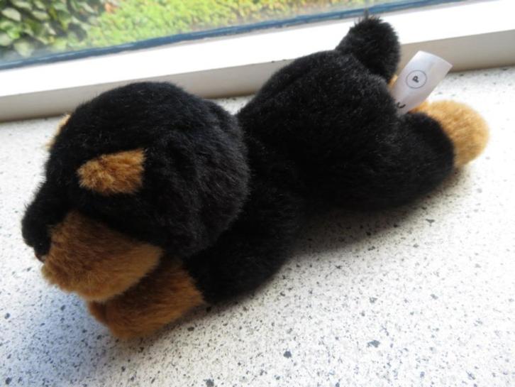 Zachte bruin met zwart velours hond merk Evora Kruidvat, Kinderen en Baby's, Speelgoed | Knuffels en Pluche, Zo goed als nieuw