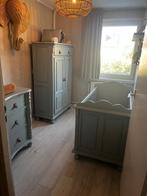 Complete babykamer: Ledikant, commode en kledingkast, Kinderen en Baby's, Kinderkamer | Complete kinderkamers, Ophalen of Verzenden