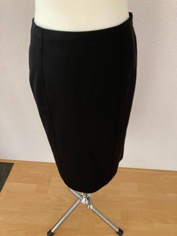 Marc Cain rok  N2= maat 38 met APARTE achterkant beschikbaar voor biedingen