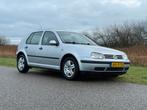 Volkswagen Golf 4 1.6, Voorwielaandrijving, Stof, Zwart, 4 cilinders