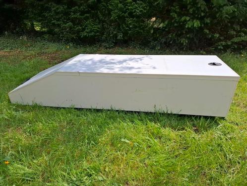 Grote stevige dibond kunststof kist met gasveren en slot, Caravans en Kamperen, Caravan accessoires, Gebruikt, Ophalen