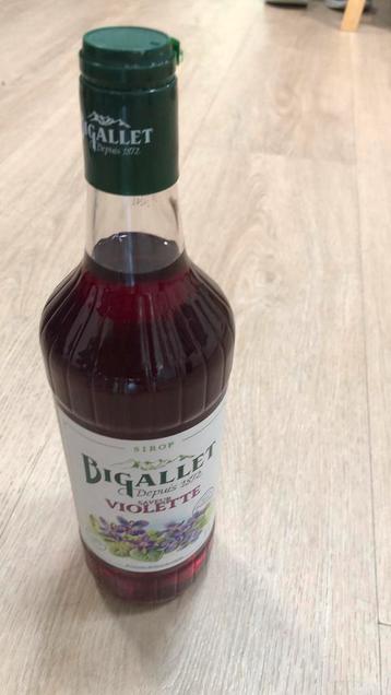 Bigallet siroop , smaak Violette beschikbaar voor biedingen