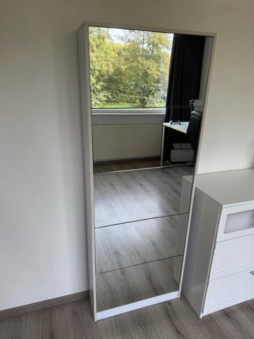 Spiegel Schoenencast met 5 Lades beschikbaar voor biedingen