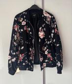 Only Bomberjacket Bloemenprint Maat 40 zwart bloemen, Ophalen of Verzenden, Zo goed als nieuw, Maat 38/40 (M), Zwart