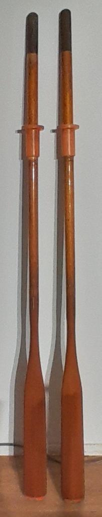 Roeiriemen/Roeispanen/Peddels 1.75mtr lang mooi gelakt hout. beschikbaar voor biedingen