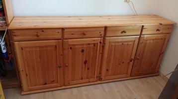 Gratis grenen dressoir beschikbaar voor biedingen