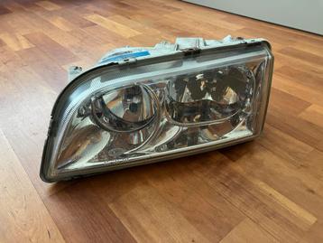 Koplamp Volvo V40 / S40 links beschikbaar voor biedingen