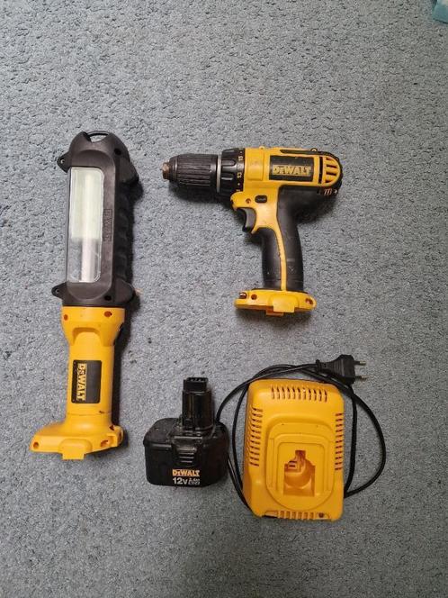 Verkoop DeWalt DC743 schroevendraaier compleet met lamp, Doe-het-zelf en Verbouw, Gereedschap | Boormachines, Gebruikt, Boor- en Schroefmachine