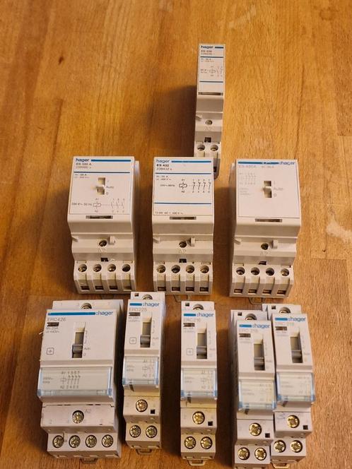 Hager magneetschakelaar diverse uitvoeringen, 4st beschikbaa, Doe-het-zelf en Verbouw, Elektra en Kabels, Gebruikt, Overige typen