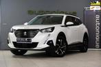 Peugeot 2008 1.2 PureTech *Roadtrip* 43dkm! Automaat/Navigat, Gebruikt, Zwart, 1199 cc, Leder en Stof