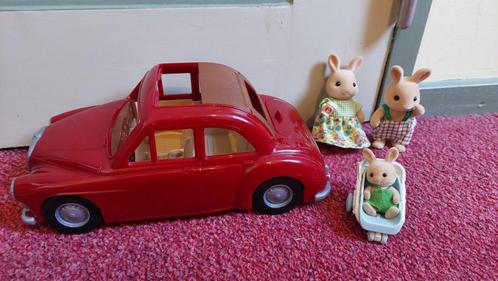 Sylvanian families rode auto met familie konijn, Kinderen en Baby's, Speelgoed | Poppenhuizen, Zo goed als nieuw, Toebehoren, Ophalen