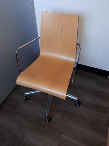 Bureaustoel. beschikbaar voor biedingen