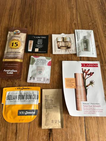 Make-up en verzorgings samples beschikbaar voor biedingen