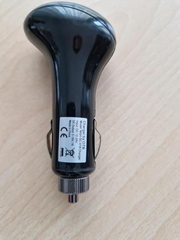 12V USB Autolader beschikbaar voor biedingen