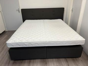 Boxspringlook waterbed 180-200 Nu 2895,00