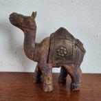Hout en koper dromedaris beeldje, Verzamelen, Ophalen of Verzenden, Zo goed als nieuw, Dier