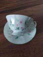 Oude Kop en Schotel Royal Essex Bone China, Antiek en Kunst, Antiek | Servies los, Ophalen of Verzenden