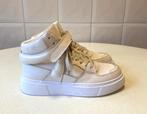 Nú €22,- Nieuwe Shoeby leer beige hoge sneakers maat 38, Beige, Nieuw, Ophalen of Verzenden, Sneakers of Gympen