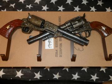 Kapstok double guns decoratie 4 haaks. beschikbaar voor biedingen