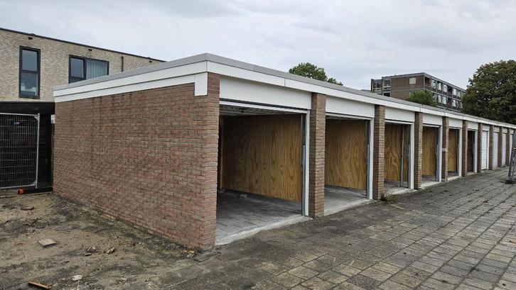 Te huur: Garages aan de Bachstraat in Wolvega, Auto diversen, Autostallingen en Garages